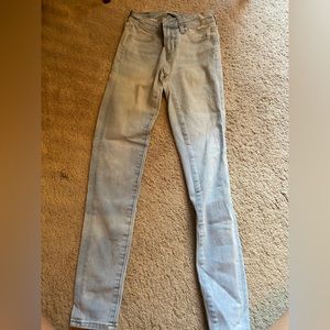 Women’s American Eagle Light Wash Skinny Jeans